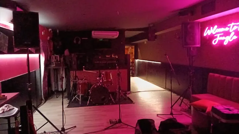 PLAN B ALCALA - Bar musical en Alcalá de Henares - foto 2