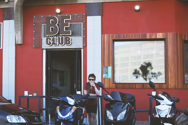 ¡BE! Club - Bar musical en Donostia-San Sebastian - foto 2
