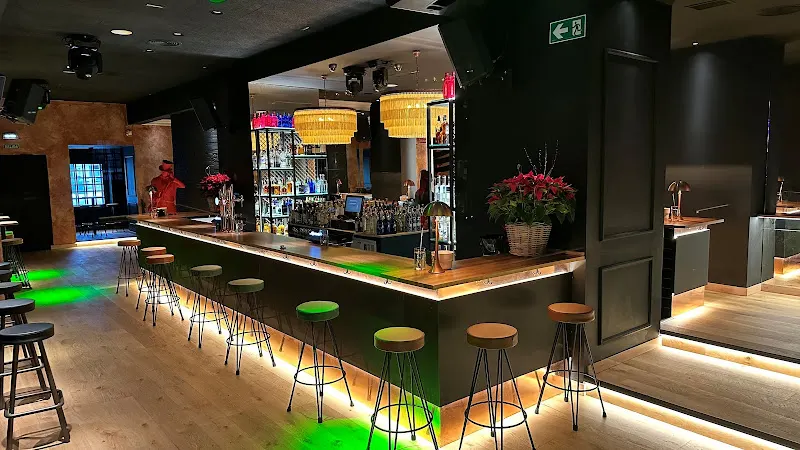 Robinson - Pub en Burgos - foto 3