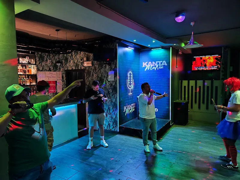 Afterwork BAR Karaoke.