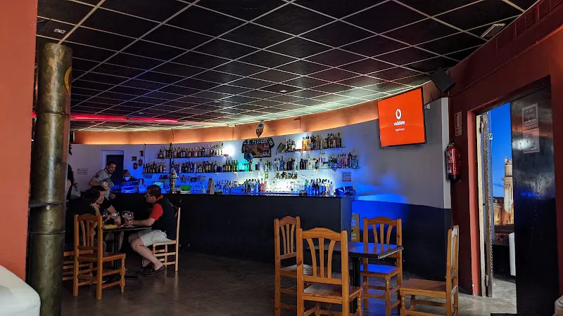 PUB WATICANO - Club nocturno en Castellón de la Plana - foto 2