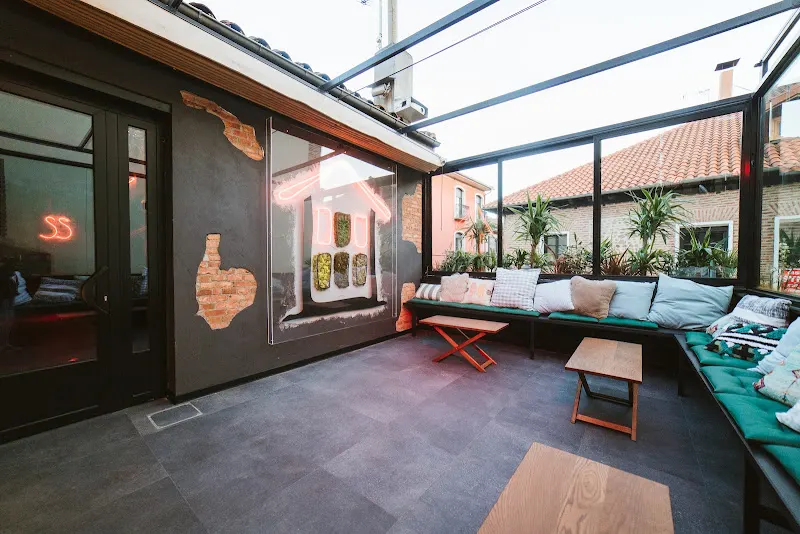 DelicateSSen Club