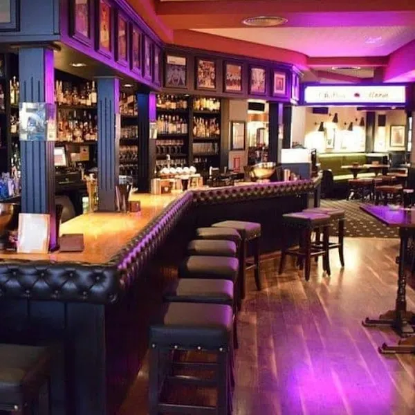 Chelsea British Bar