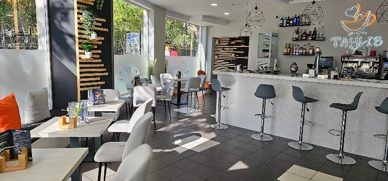 Café y Copas TAYLIS - Bar en Algeciras - foto 2