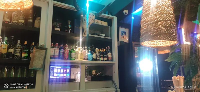 La Santa - Jaén - Pub en Jaén - foto 2