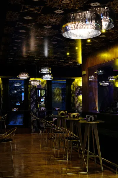 EL TRAGALUZ OURENSE (LOUNGE BAR) - Bar en Ourense - foto 2