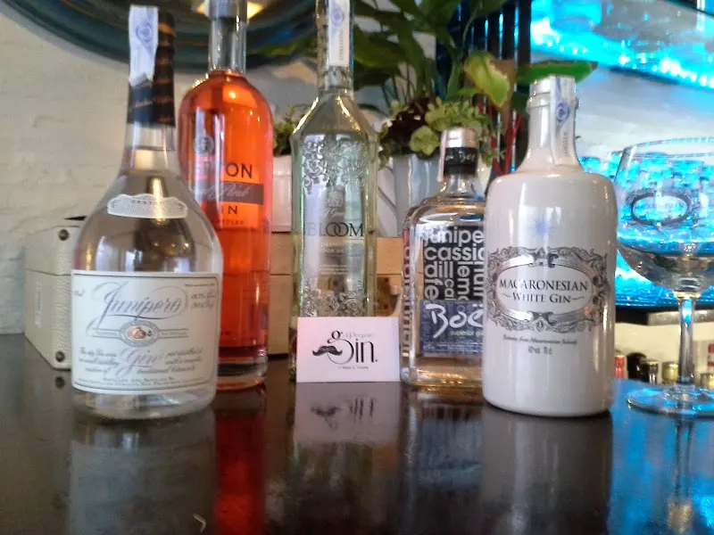 El Pequeño Gin