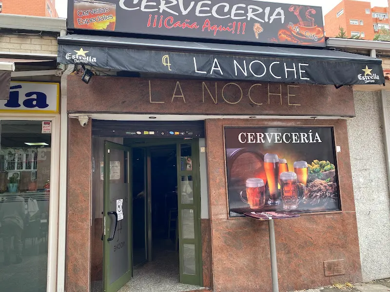Cervecería -Pub LA NOCHE - Bar en Coslada - foto 2