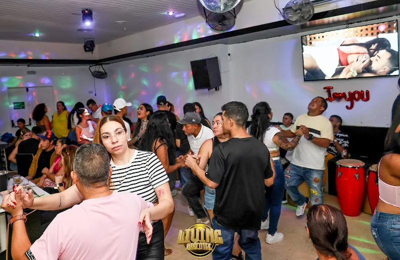 Living Discotec - Discoteca en Torrent