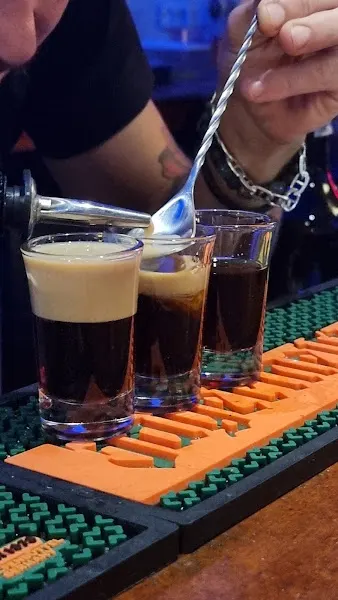 Groove Bar