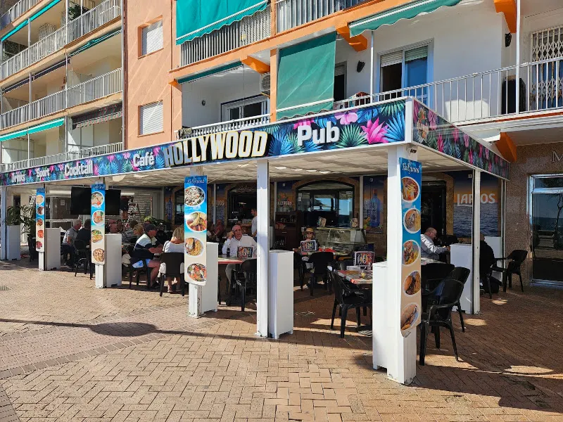 Hollywood Café-Pub - Pub en Fuengirola - foto 2