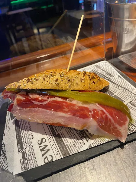 Billares Barria Antiguo (hasta 1-7-2025) ahora busca el perfil “The jungle billares” - Getxo