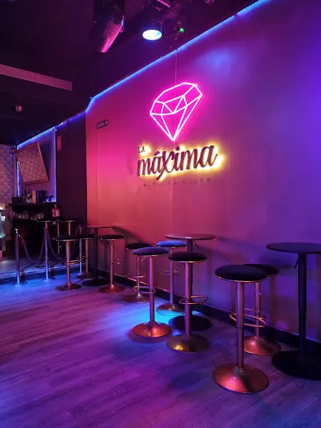 La Máxima Lounge Club | Discoteca en Rubí - Rubí