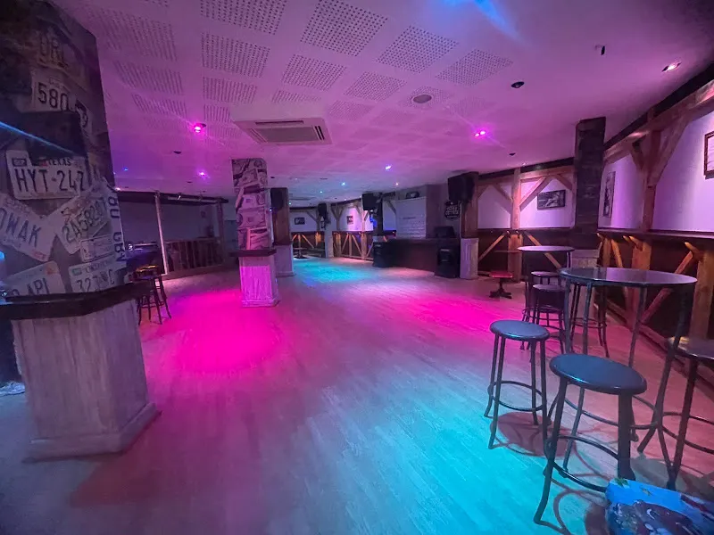 Sala Latina La Clave 2.0 Deluxe - Benidorm
