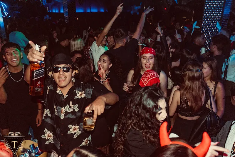 Tipsy – Shisha & Nightlife Benidorm - Discoteca en Benidorm - foto 2