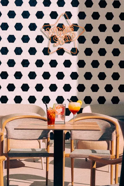 White Star - Coctelería en Benidorm - foto 2