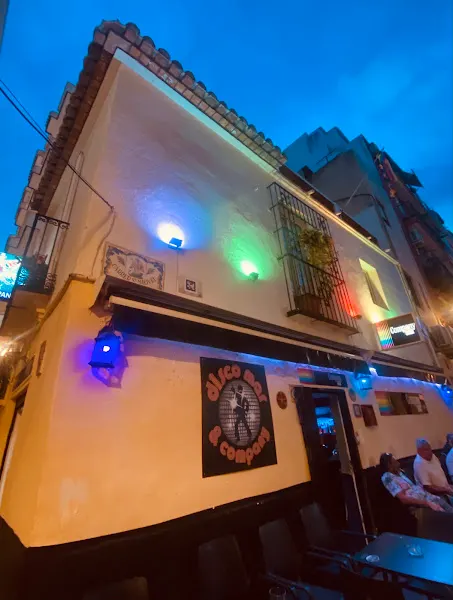 DiscoMar & Company Bar