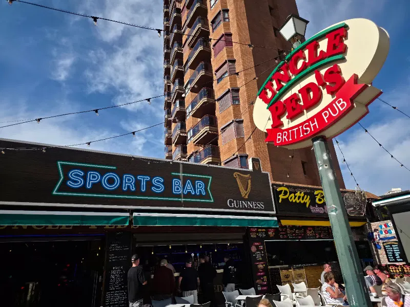 Uncle Ped's British Pub - Pub en Benidorm - foto 2