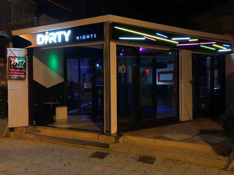 DIRTY Castelldefels - Pub en Castelldefels - foto 2
