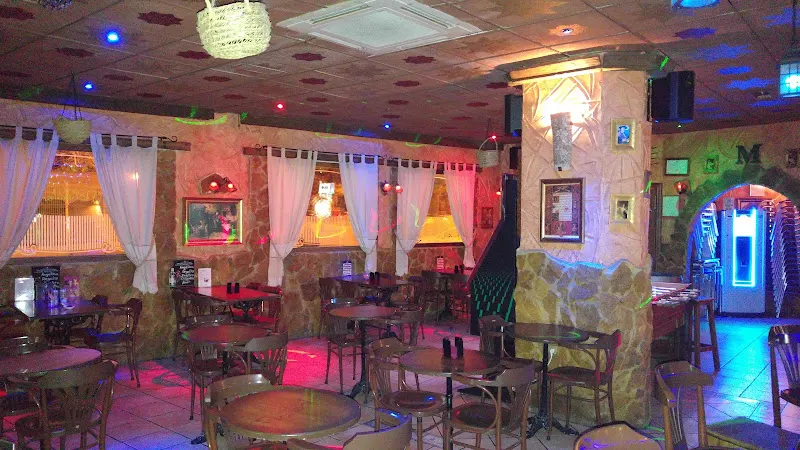 MONASTERI CAFÉ-PUB - Pub en Alicante - foto 2