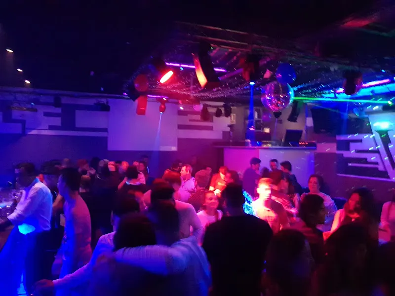 V-Dos Ripollet - Discoteca en Ripollet - foto 2