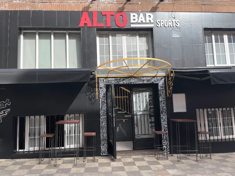AltoBar SportS - Pub en Cuenca - foto 2
