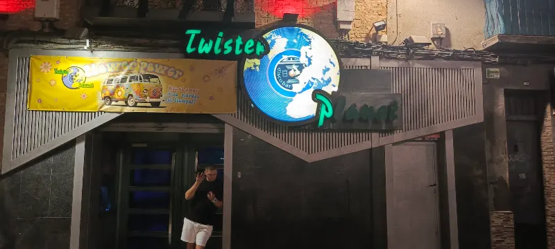 twister planet disco bar - Bar en Huesca - foto 2