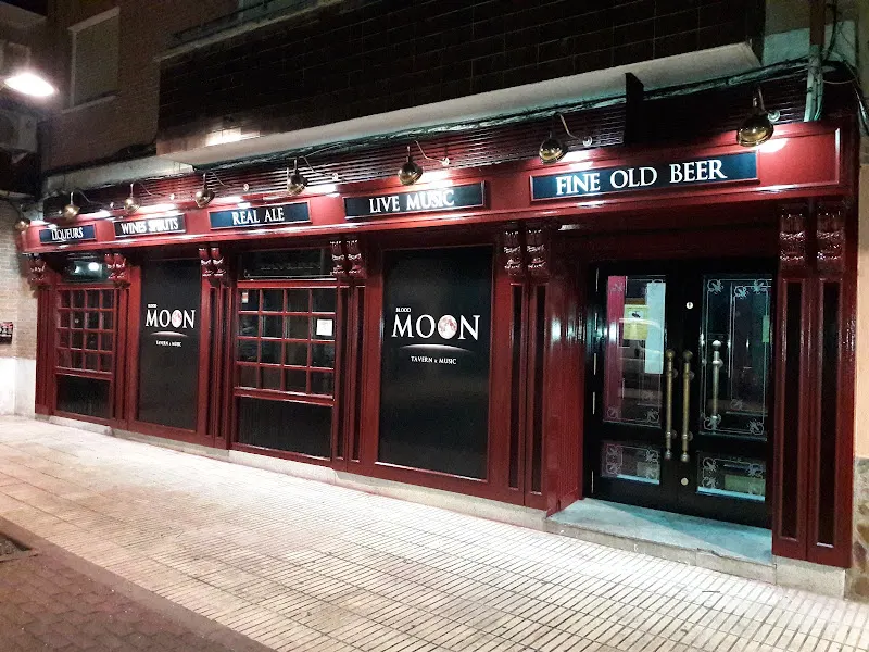 Blood Moon - Tavern & Music - Pub en Pinto - foto 2