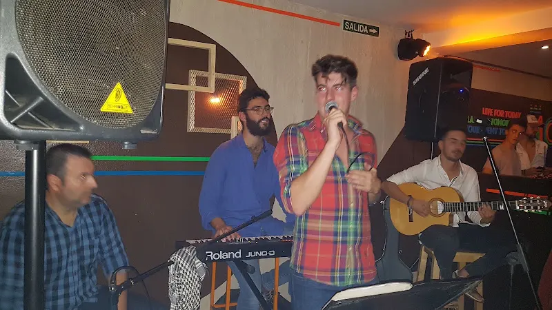 Bar MORGAN COPAS