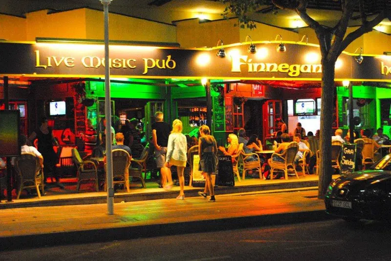 Finnegan's Live Music Irish Pub - Pub irlandés en Calvià - foto 2