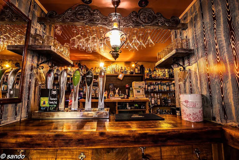Winchester Saloon - Pub en Torrelavega - foto 2