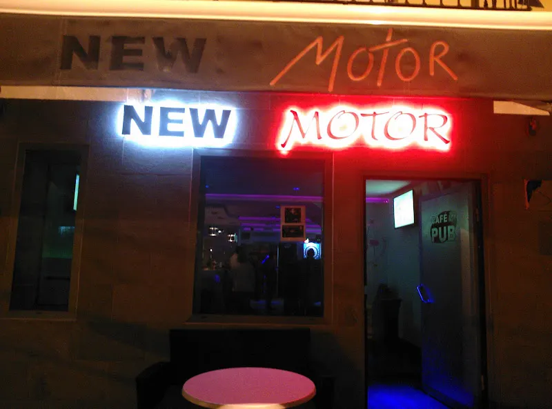 Pub New Motor - Pub en Torrelavega - foto 2