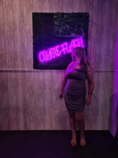 Coyote Flash*Karaoke/Dance-Bailar/Billar/Futbolin* - Alcobendas