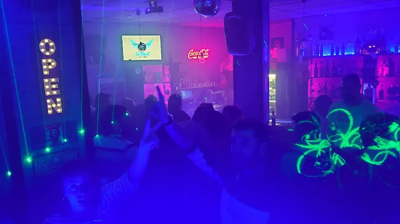 Es Vinil Cafe - Lounge - Sala de baile en Manacor - foto 2